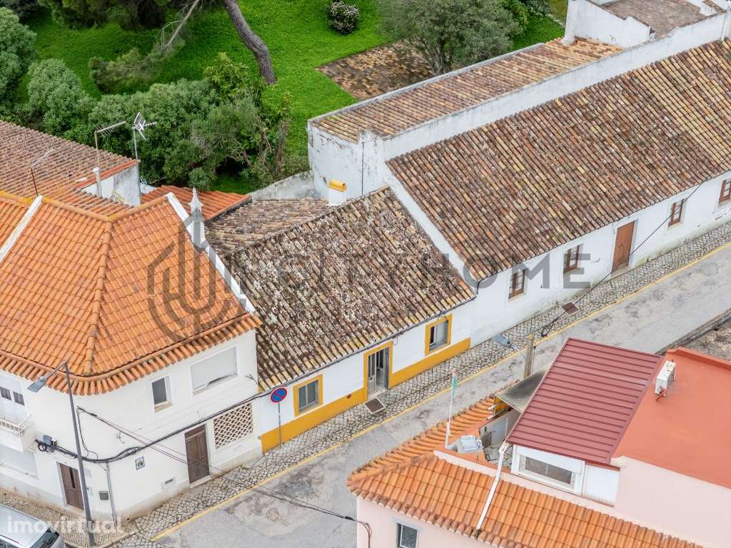 Moradia T2 com quintal no centro de Lagoa - Grande imagem: 4/30