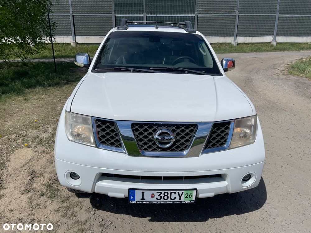 Nissan Navara 2.5 D Platinum - 8