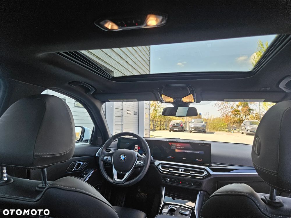 BMW Seria 3 330i - 7