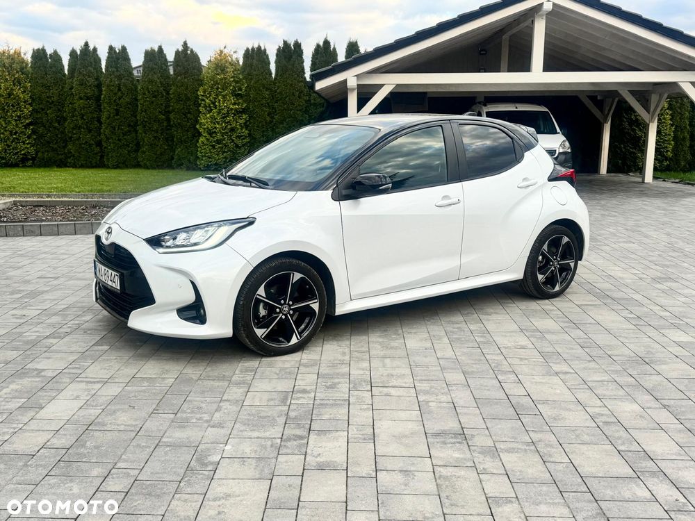 Toyota Yaris Hybrid 1.5 Executive - 1