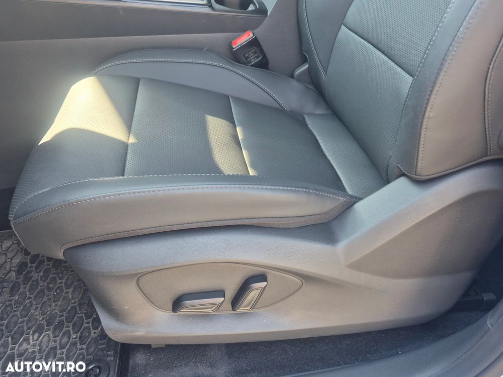 MG ZS HEV 1.5 GSI AT Exclusive - 38
