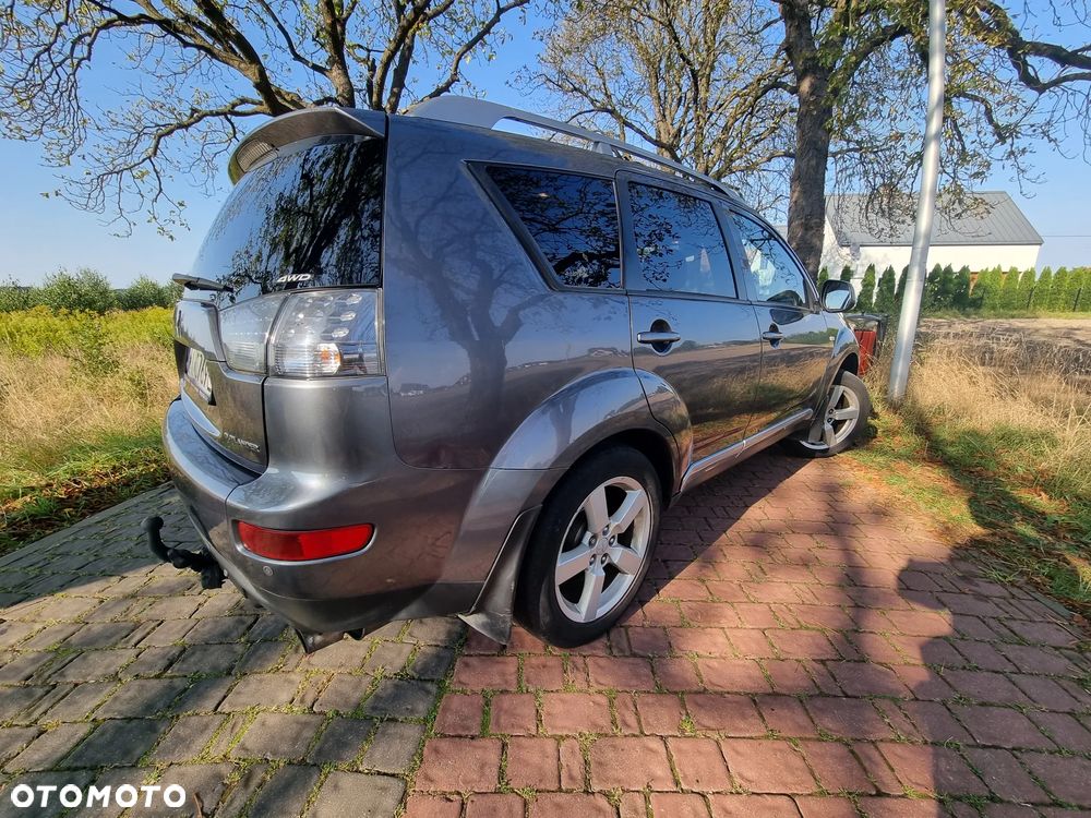 Mitsubishi Outlander 2.0 DID Invite SE - 3