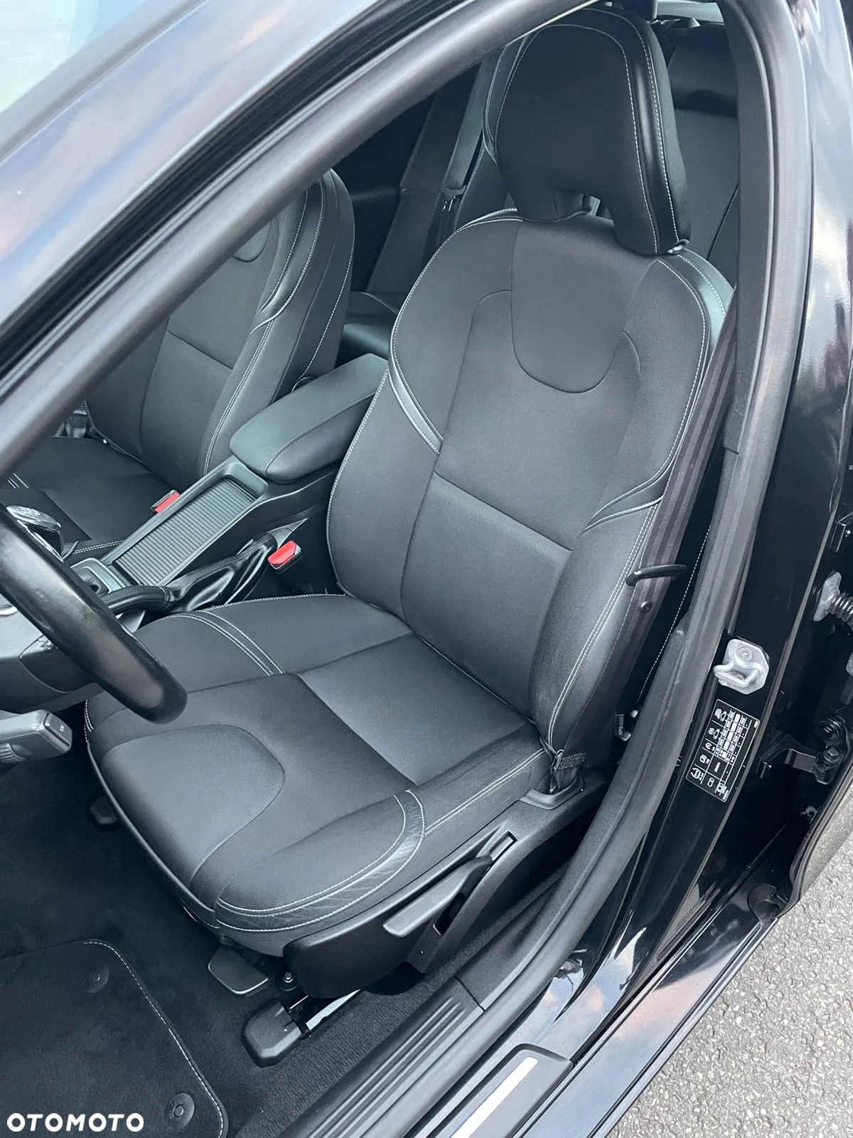 Volvo V40 D2 Summum - 16