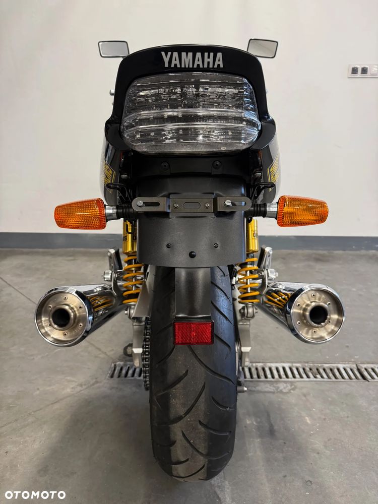 Yamaha XJR - 40