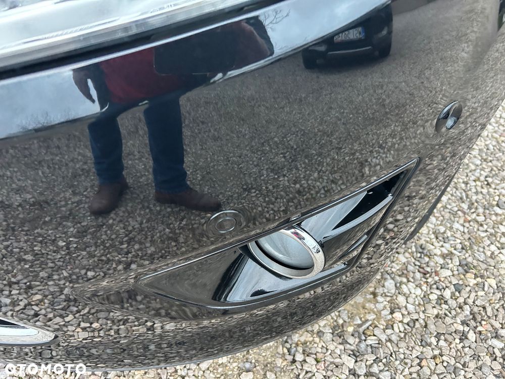 Ford C-MAX 2.0 TDCi Champions Edition - 23