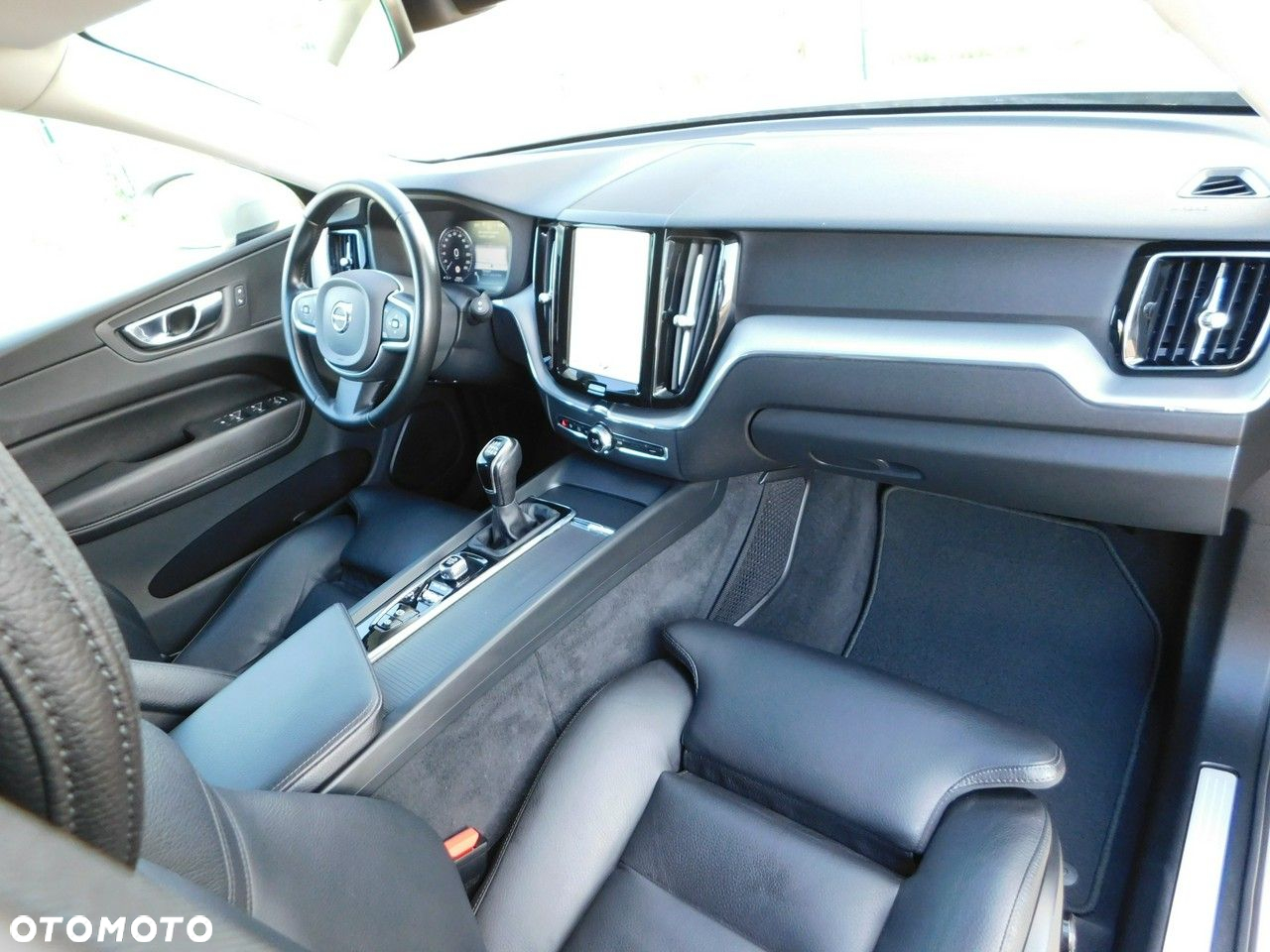 Volvo XC 60 D4 AWD Momentum Pro - 7
