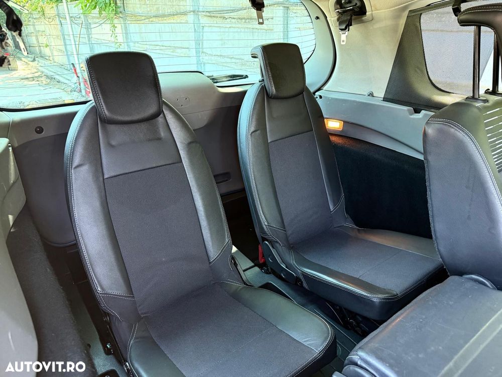 Renault Scenic - 21