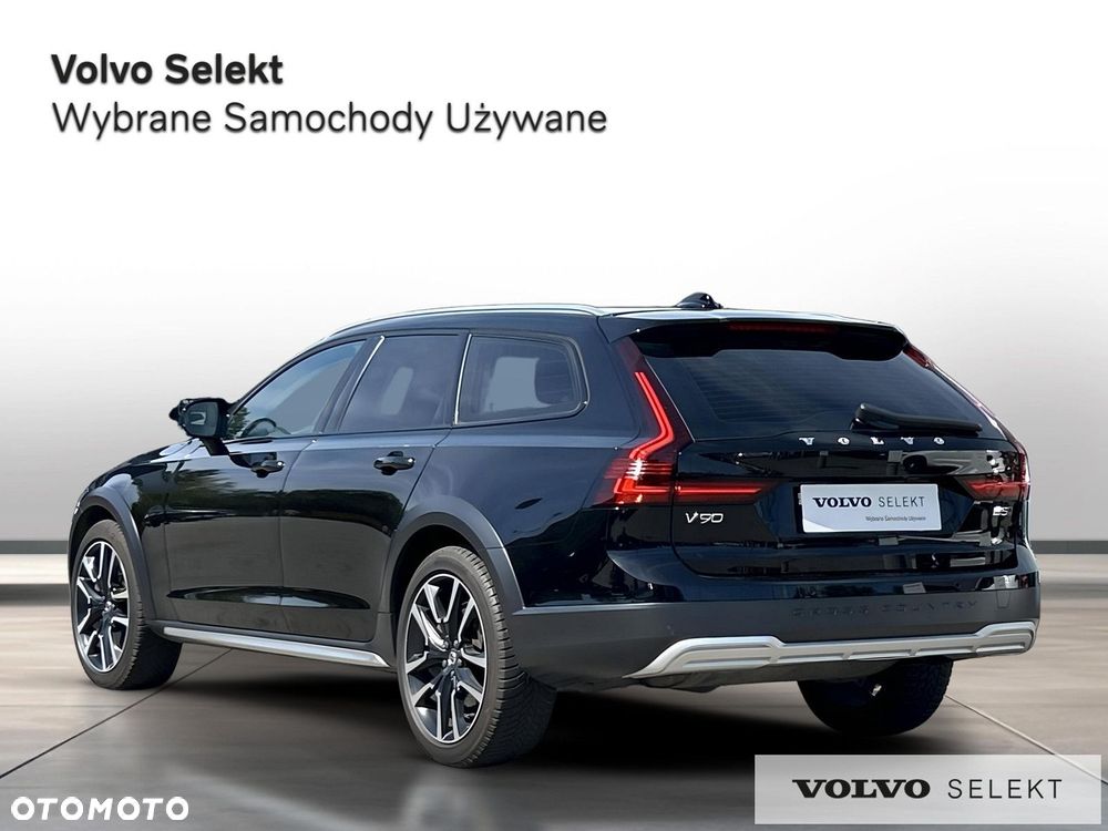 Volvo V90 Cross Country - 4