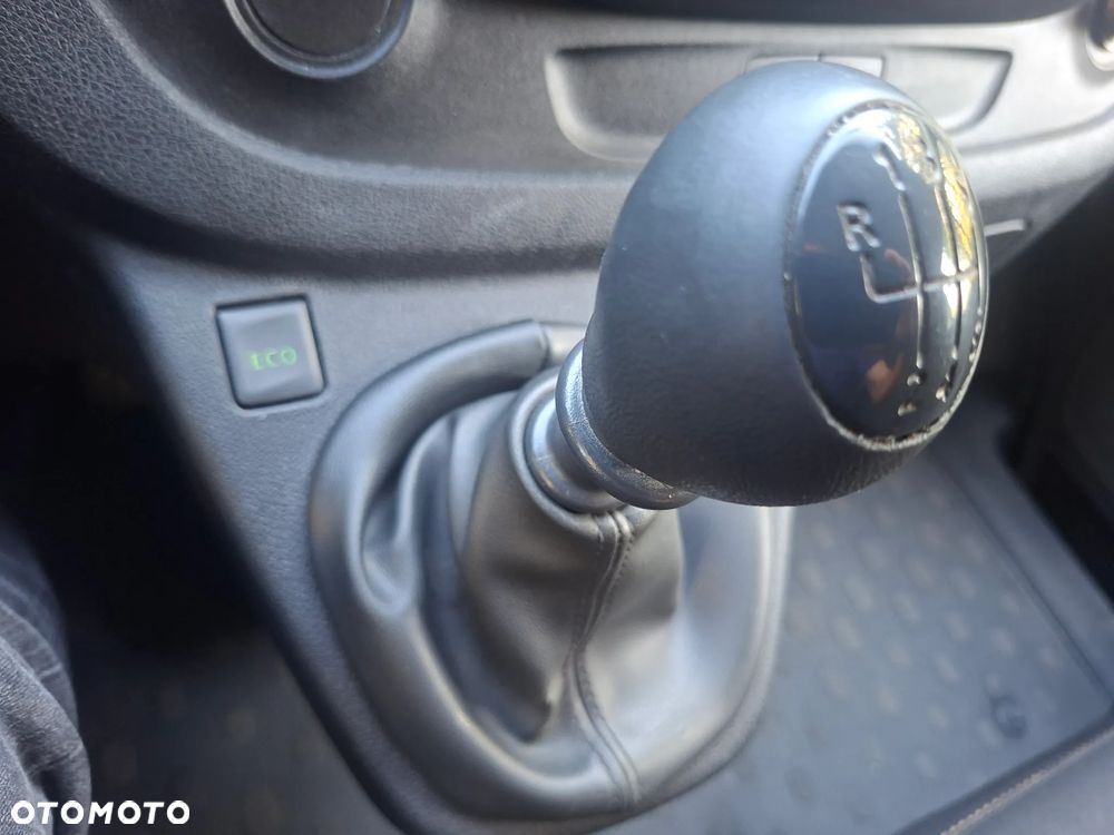 Renault Trafic - 19