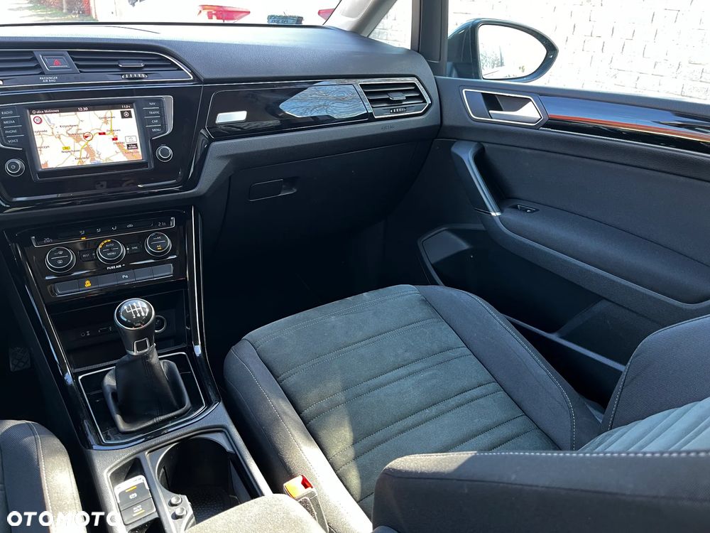 Volkswagen Touran 1.6 TDI SCR BlueMotion Technology Comfortline - 12