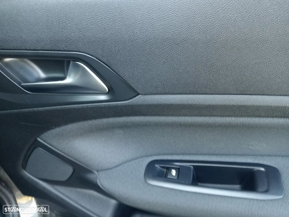 Peugeot 308 SW 1.2 PureTech Allure Pack - 26