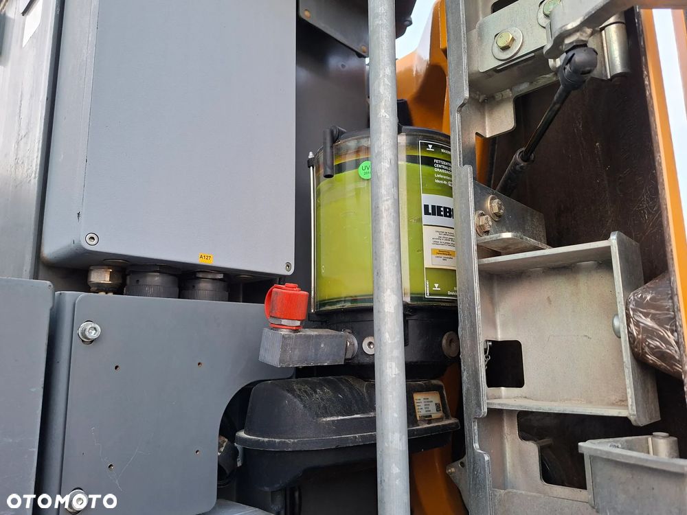 Liebherr A910 COMPACT rok 2015 Super Stan - 12