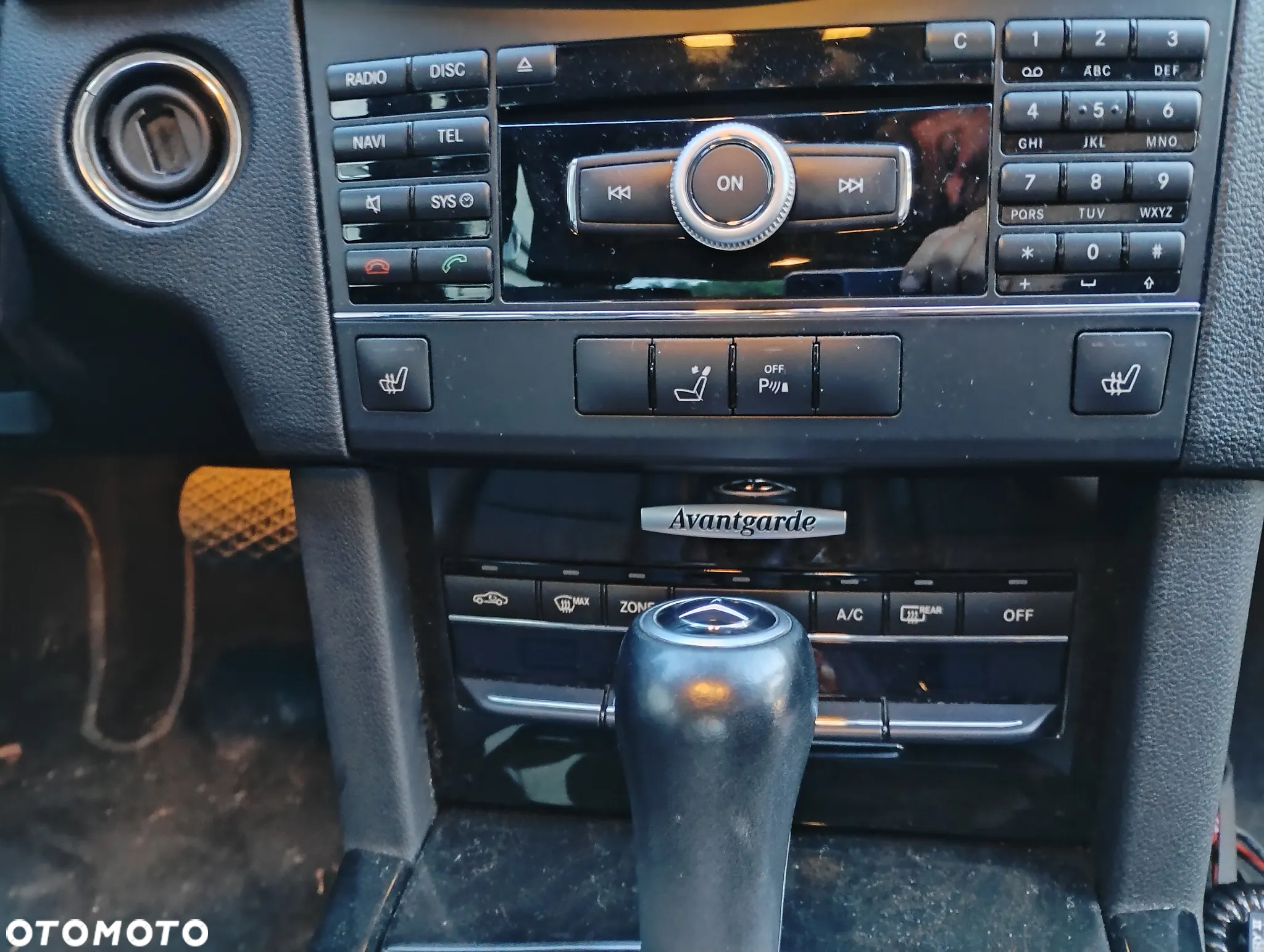 Mercedes-Benz Klasa E 200 CGI BlueEFFICIENCY Automatik Avantgarde - 9