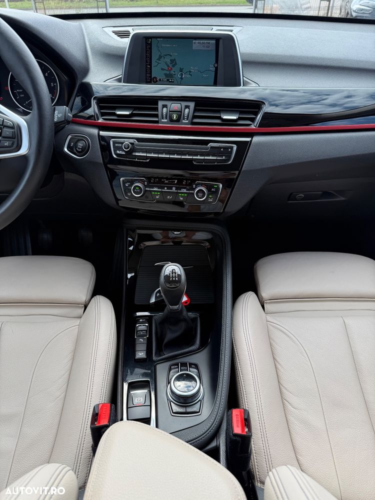 BMW X1 xDrive20d Sport Line - 24