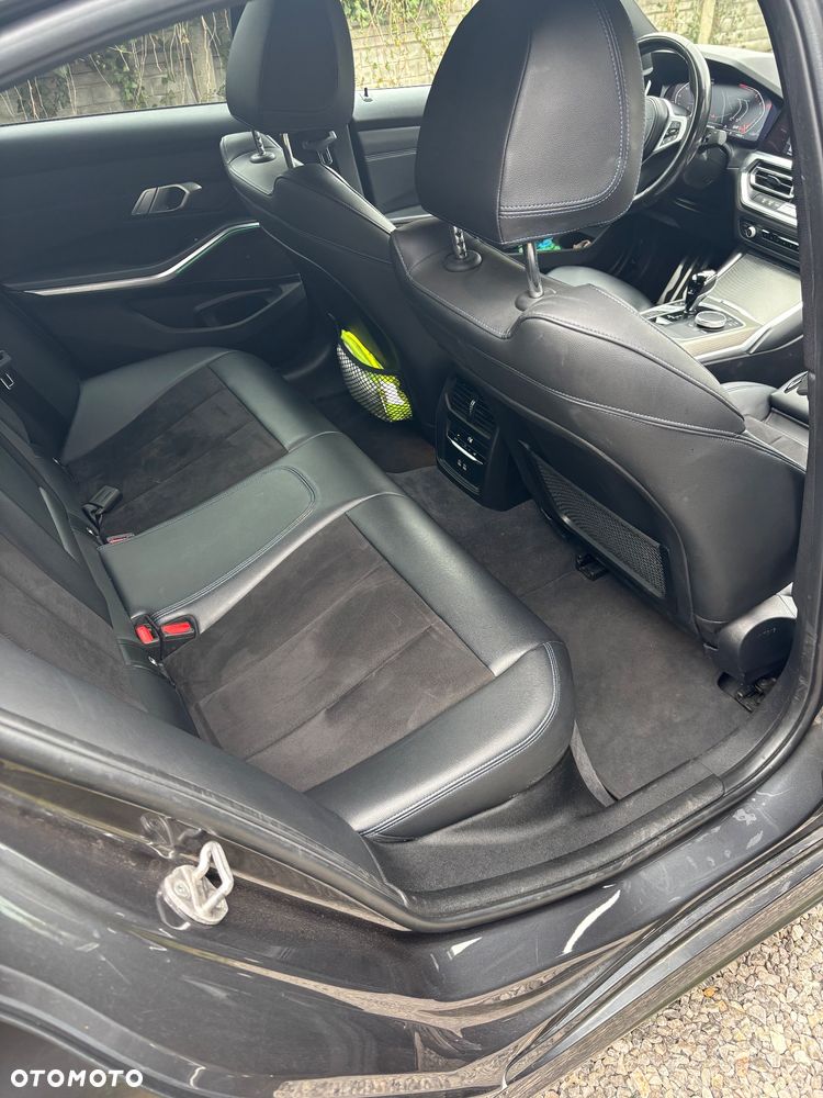 BMW Seria 3 320i - 10