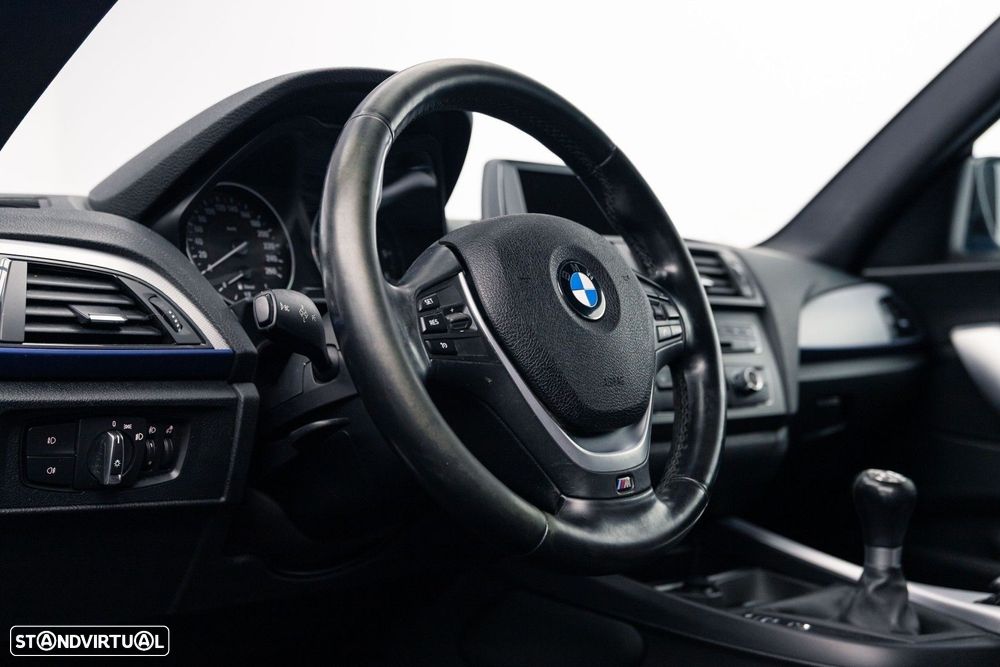 BMW 116 d Pack M - 22