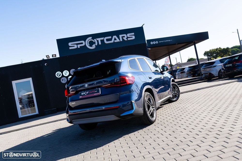 BMW iX1 xDrive30 - 8