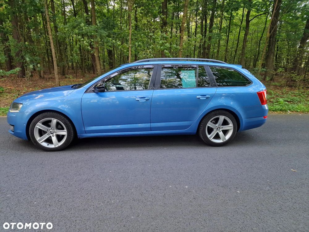 Skoda Octavia 2.0 TDI DSG Sportline - 13