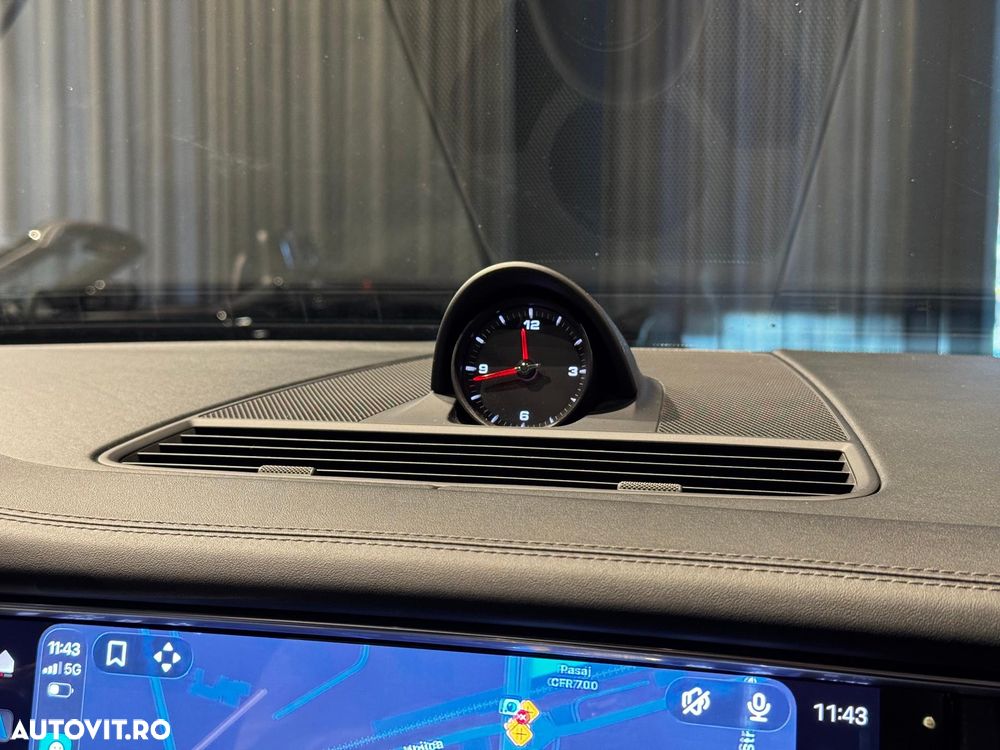 Porsche Panamera 4 - 21