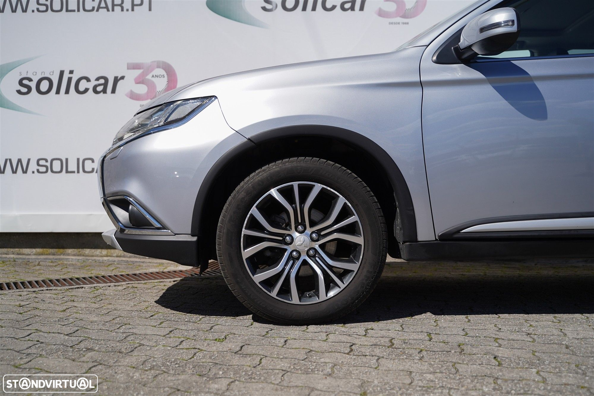 Mitsubishi Outlander 2.2 DI-D Intense - 10