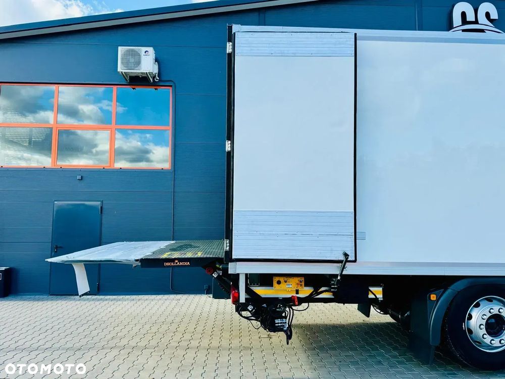 MAN MAN MAN TGX 26.440 // E6 // chłodnia z windą // 22 Epal // sypialka // - 14