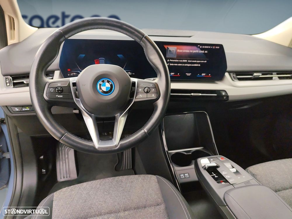 BMW 225xe Active Tourer - 13