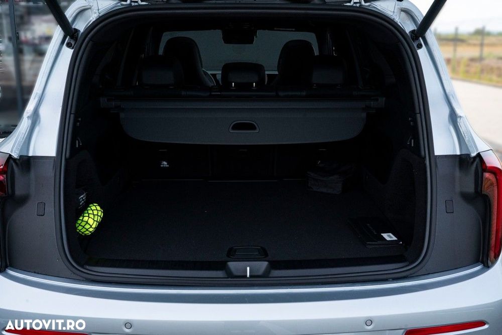 Mercedes-Benz GLB - 32