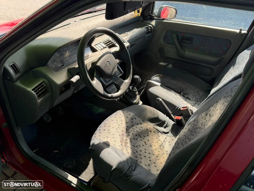 Renault Clio 1.2 Graffiti - 9