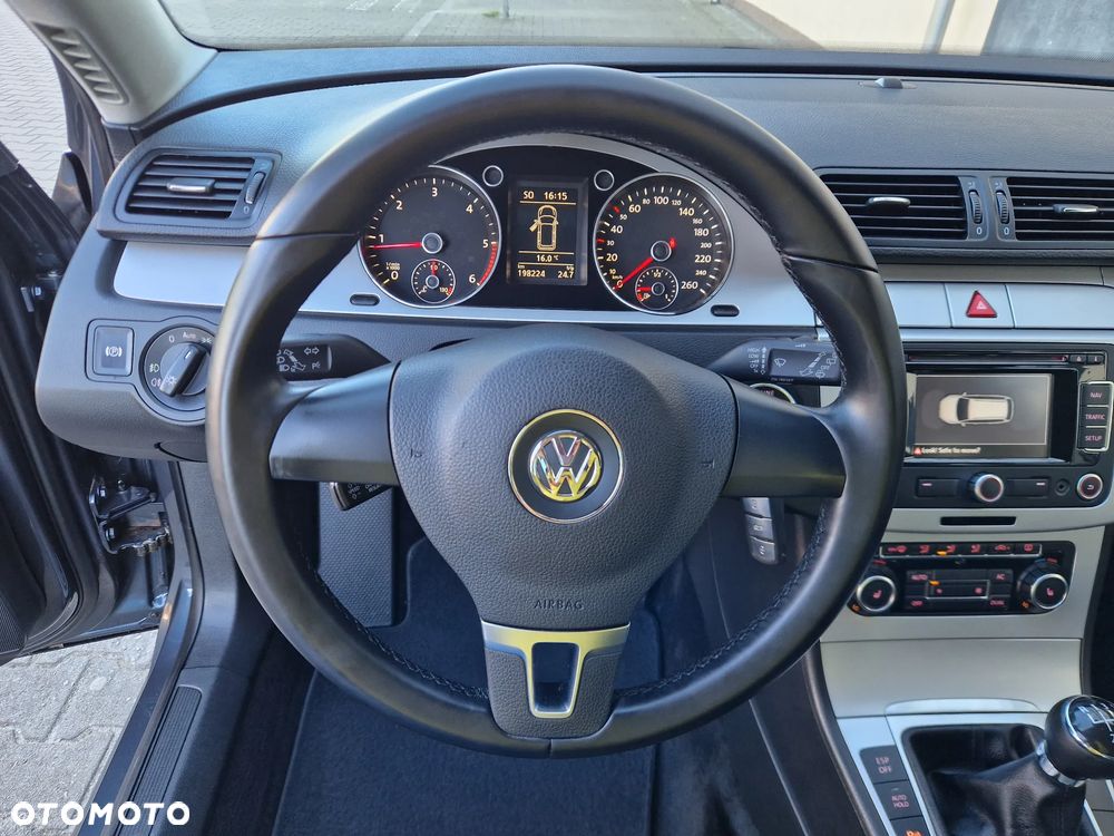 Volkswagen Passat Variant 2.0 Blue TDI DPF Comfortline - 21