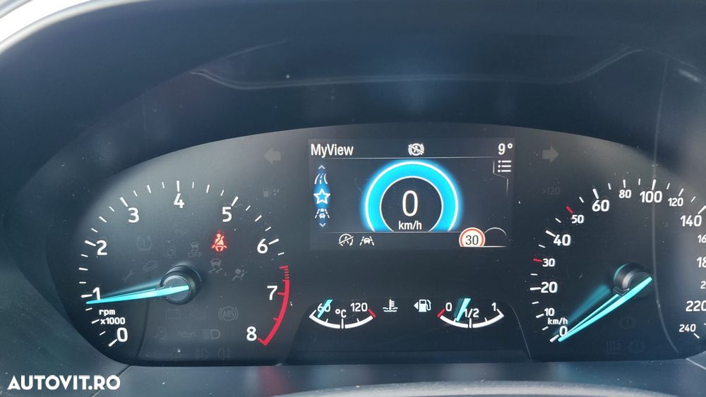 Ford Focus 1.0 EcoBoost Titanium Business - 27