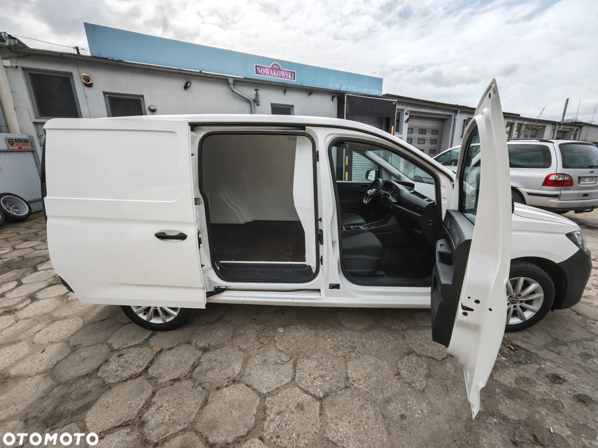 Volkswagen Caddy - 9