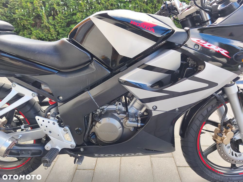 Honda CBR - 12