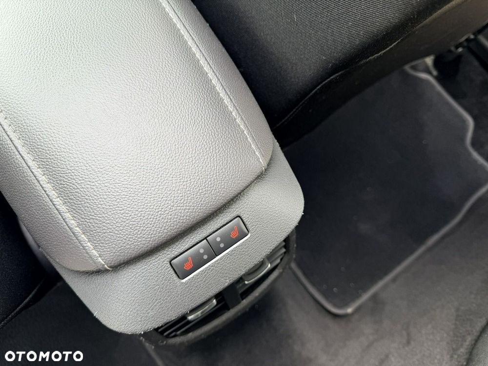 Ford Mondeo - 23
