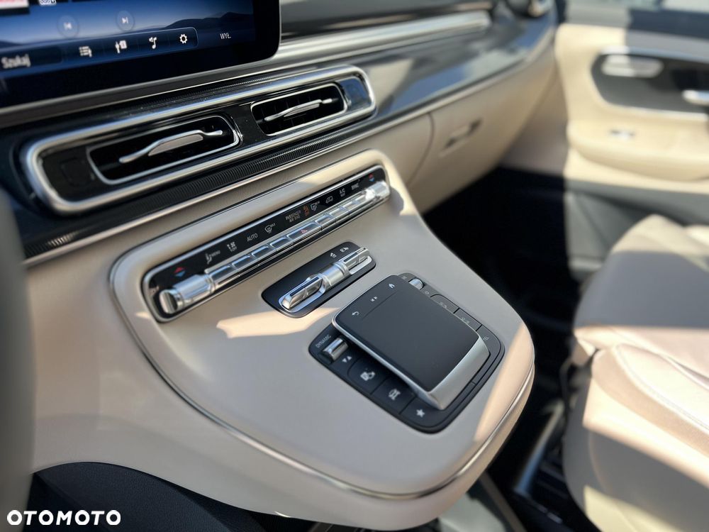 Mercedes-Benz Klasa V - 14