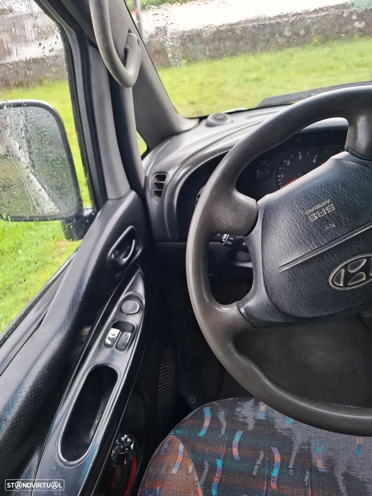 Hyundai H-1 Starex - 3