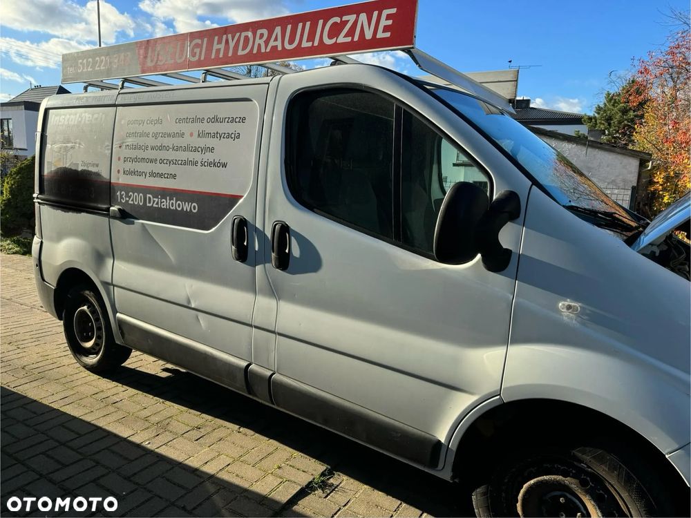 Renault TRAFIC - 2