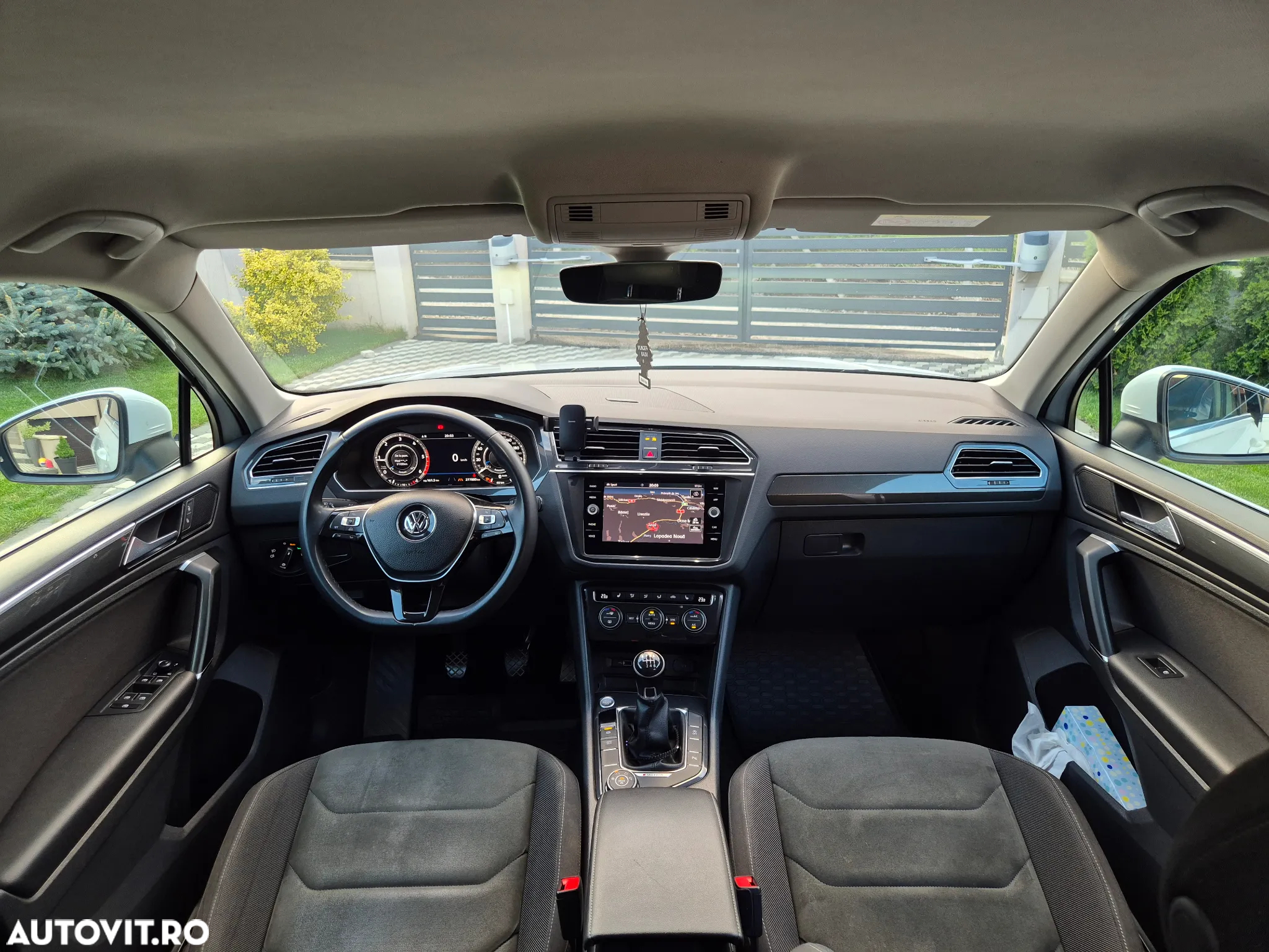 Volkswagen Tiguan - 5