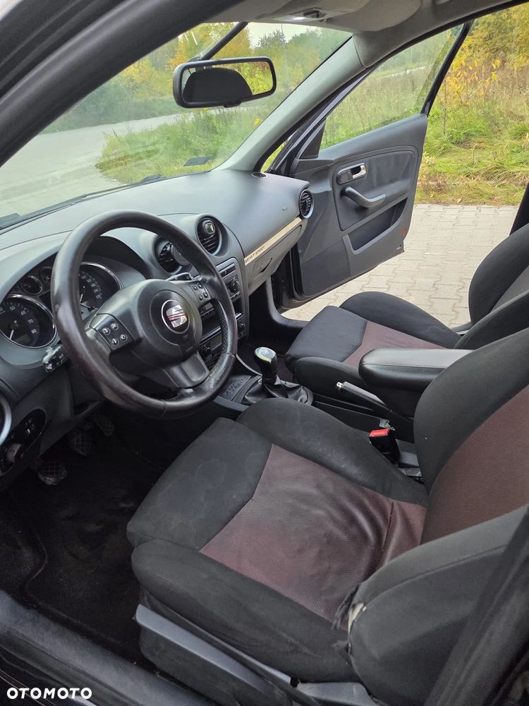 Seat Ibiza 1.4 16V 100 Sport - 14
