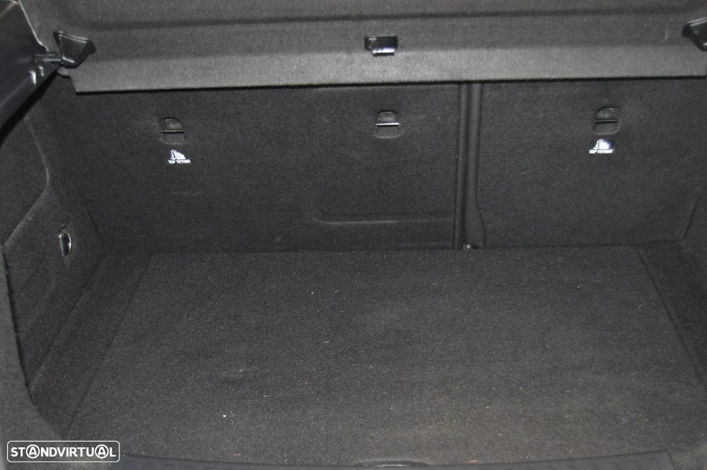 Mercedes-Benz A 160 d Activity Edition - 21