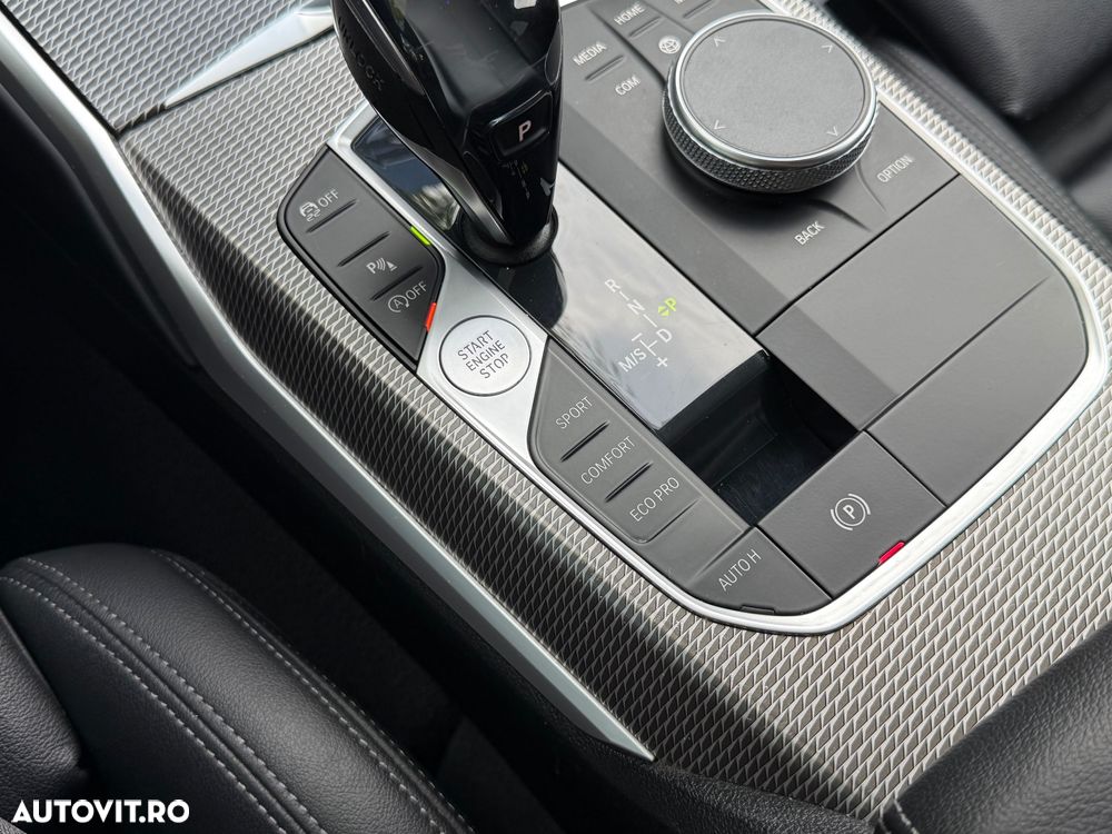 BMW Seria 3 320i Aut. M Sport - 23