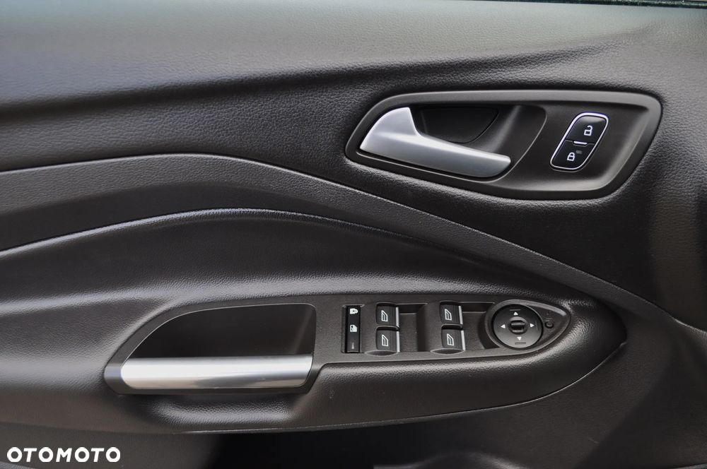 Ford Kuga 2.0 TDCi 4x4 Titanium - 33