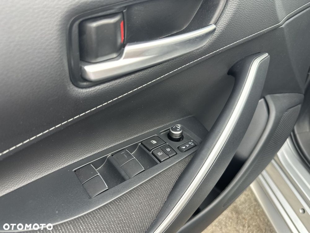 Toyota Corolla 1.8 Hybrid Comfort - 18