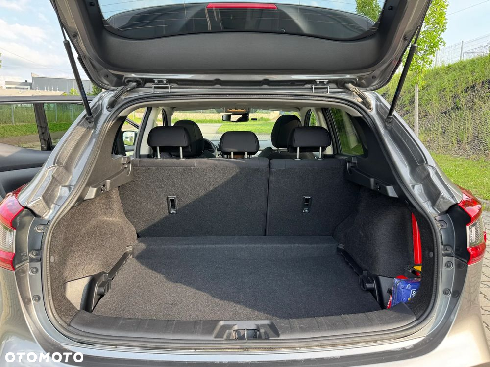 Nissan Qashqai 1.3 DIG-T N-Connecta DCT - 6