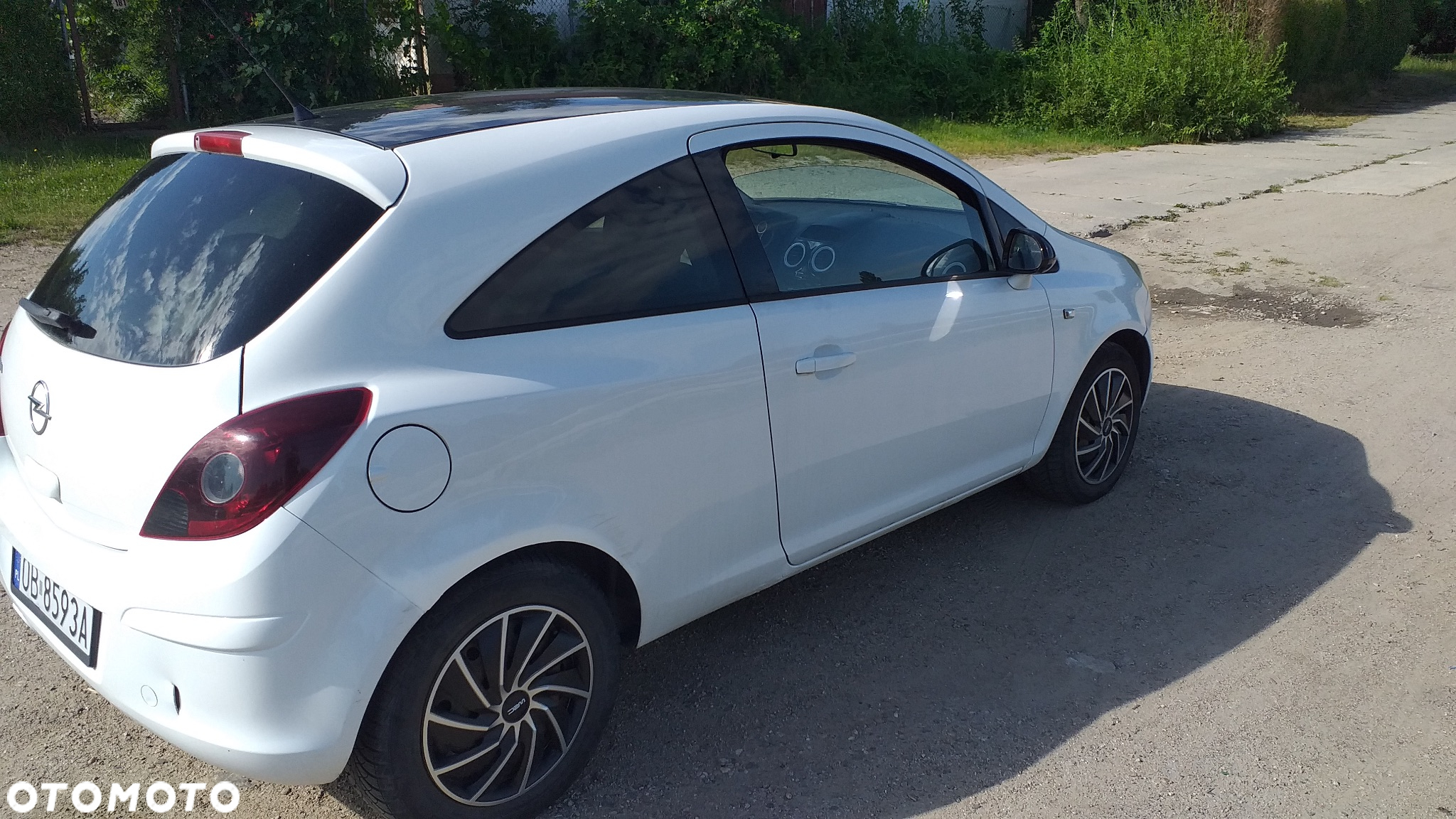 Opel Corsa 1.4 16V Cosmo - 8
