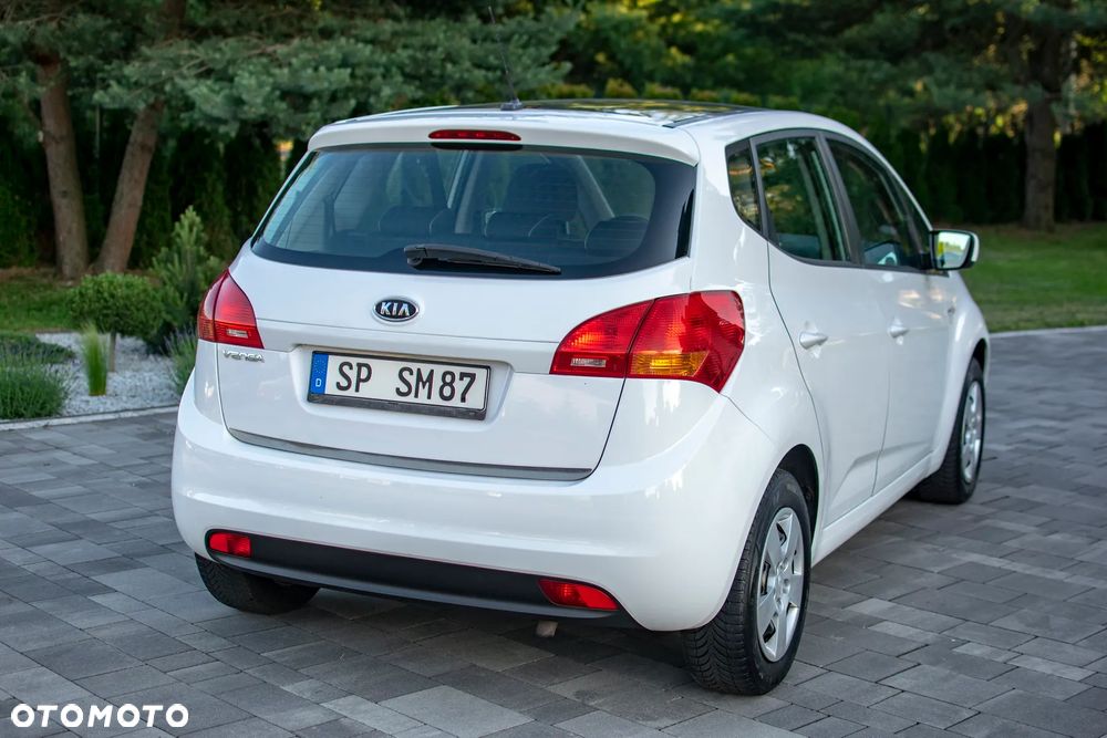 Kia Venga - 3