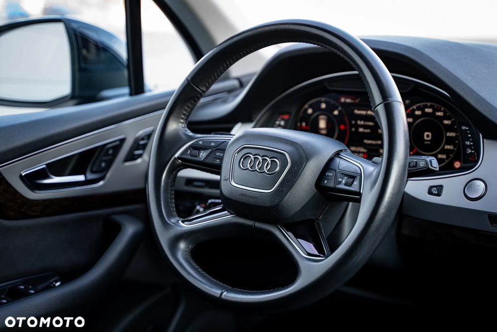 Audi Q7 - 9