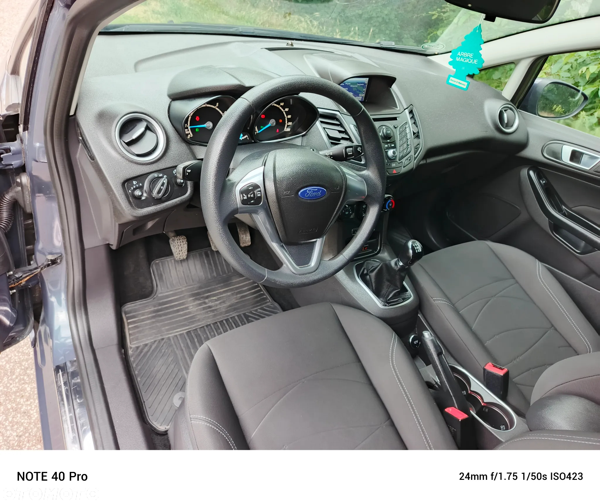 Ford Fiesta 1.0 EcoBoost Platinium X - 14