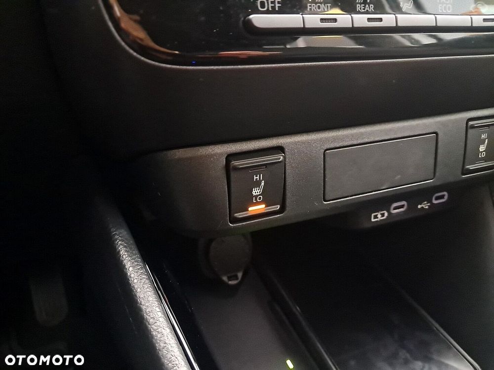 Toyota Yaris Hybrid 1.5 Style - 19