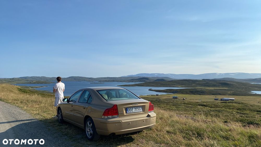 Volvo S60 2.4D5 Momentum - 1