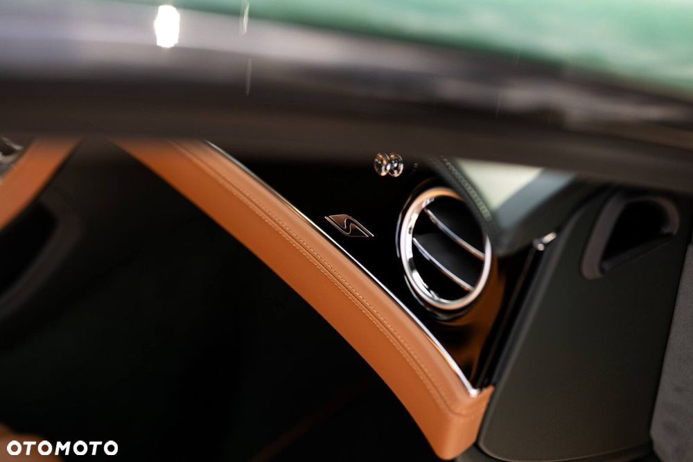 Bentley Continental GT - 16